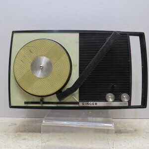 VTG 70's Singer Battery Operated Record Player (PARTS ONLY) Model HE-2205 w/Box